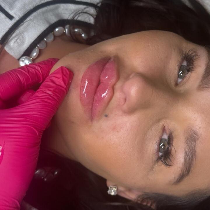 Fake perfection Aesthetics image 1