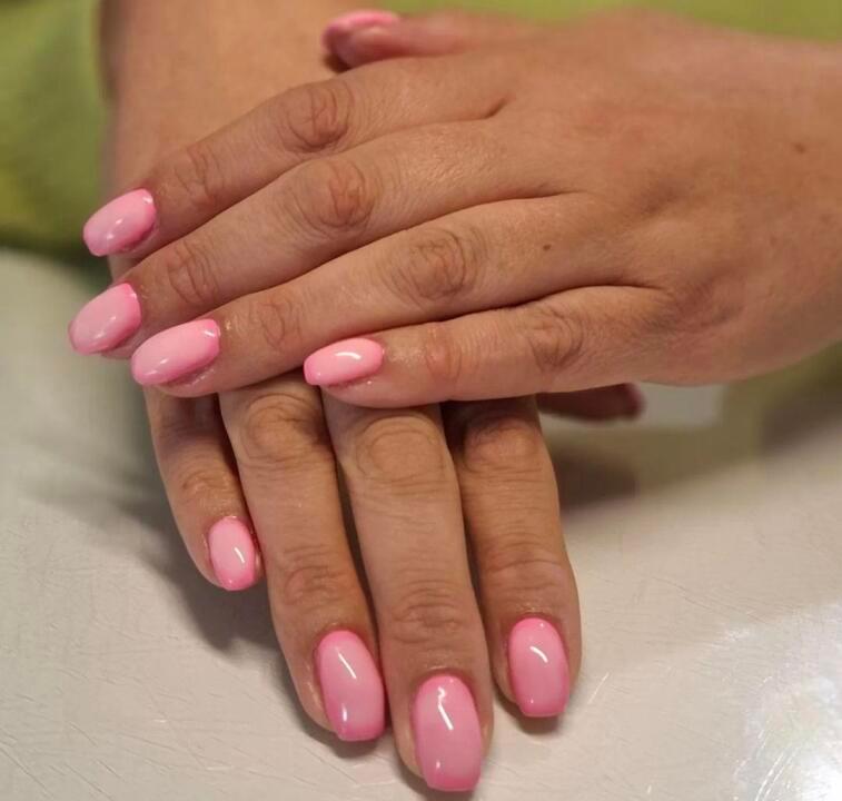 Style and File nails image 2